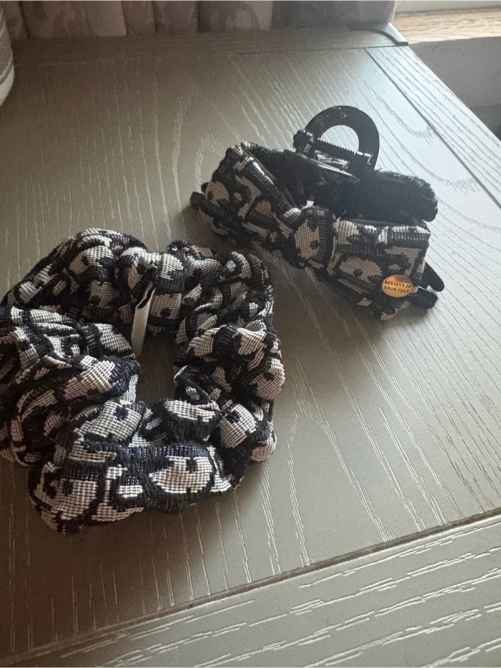 FaSHION Set of 2 Black & Cream Printed accessories